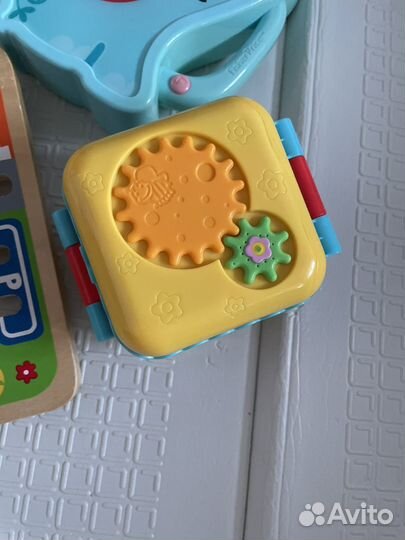 Развивающие игрушки fisher price