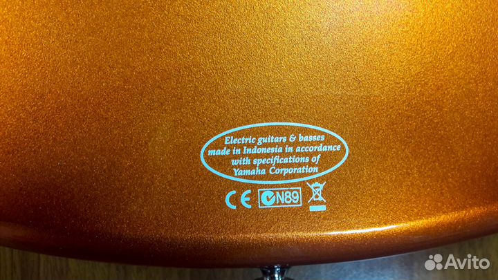 Бас гитара Yamaha BB 415 с чехлом и ремнем