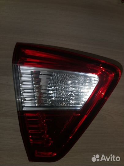 Фонарь задний левый Nissan Terrano D10