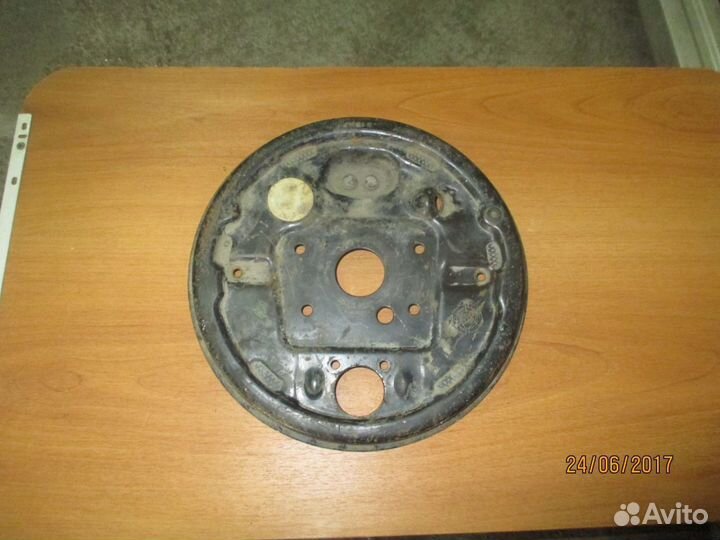 Щит опорный 735351502 Fiat Albea 2002-2012 Альбеа