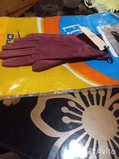 Перчатки женские замшевые новые