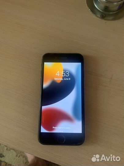 iPhone 7, 32 ГБ