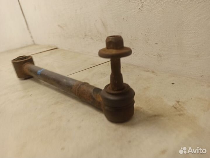 Тяга задняя поперечная верхняя 4879053030