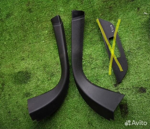 Обшивка двери багажника для Ford Kuga 2008-2012