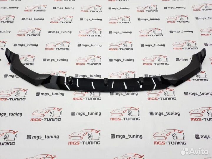 Губа переднего бампера BMW X7 G07 черный глянец