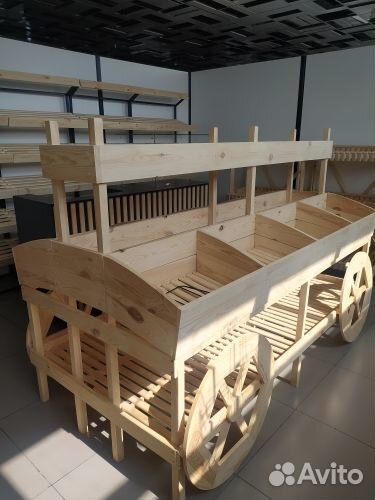 Деревянная витрина для овощей