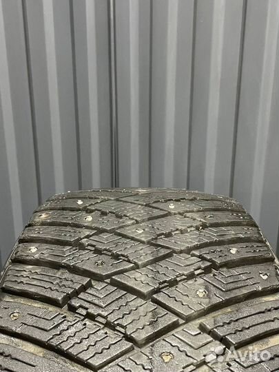Goodyear Ultragrip Ice Arctic 215/50 R17 95T