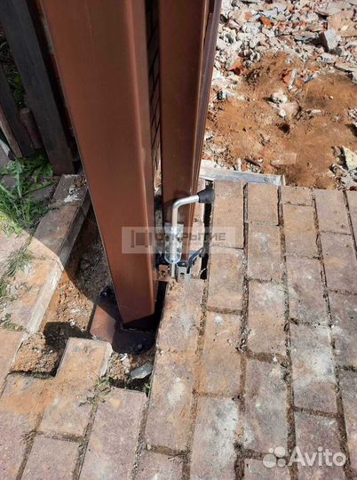 Распашные ворота из профнастила