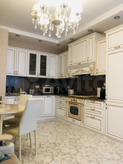 2-к. квартира, 78 м², 2/5 эт.