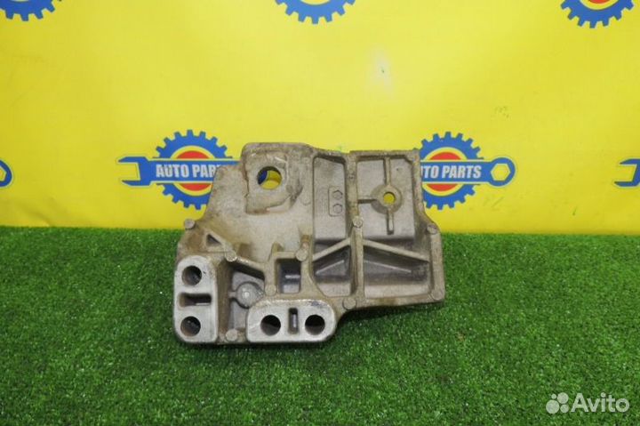 Кронштейн опоры двигателя Land Rover Range Rover