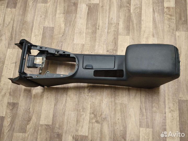 Тоннель салона Nissan X-Trail T31