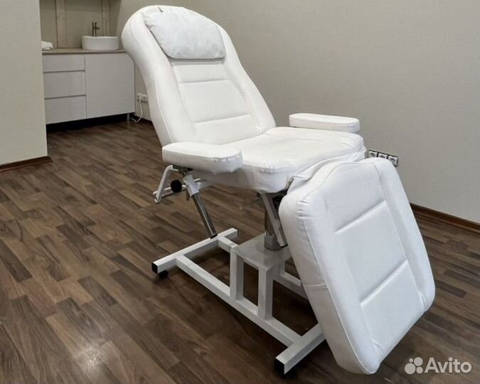 Кушетка косметологическая