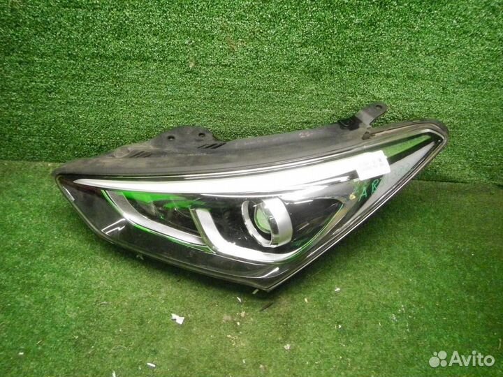 Фара левая Hyundai Santa Fe