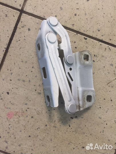 Петля капота левая Mercedes Ml-Class W164