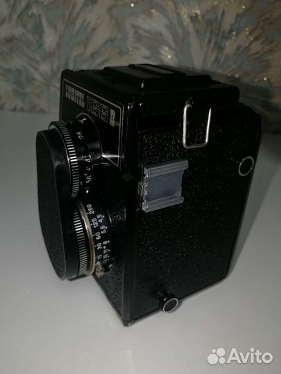 Пленочный зеркальный фотоаппарат