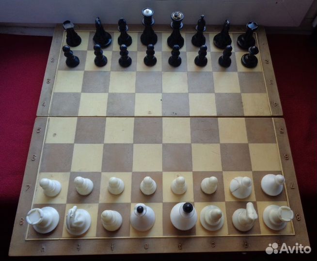 Шахматы СССР. дерево. доска 40х40 см два комплекта