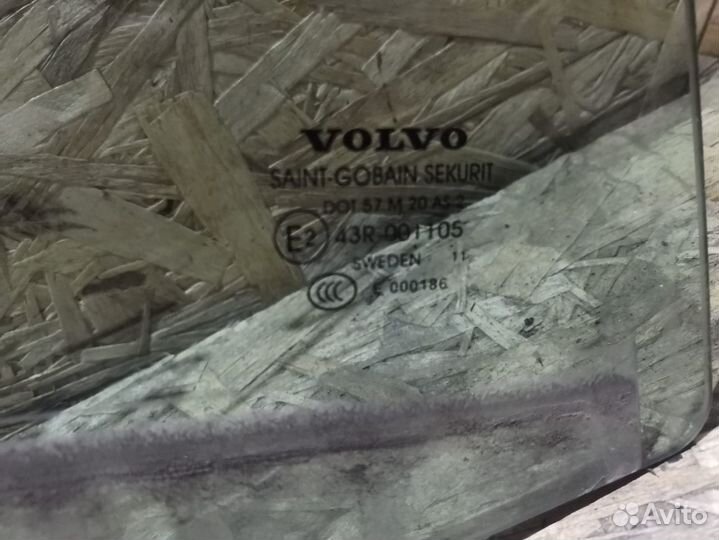 Стекло заднее правое Volvo s60 2011 год