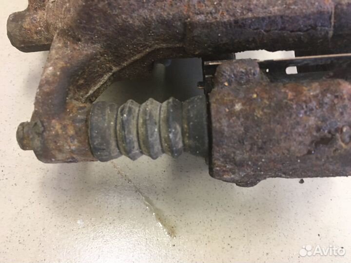 Суппорт передний левый Cruze 2009-2016