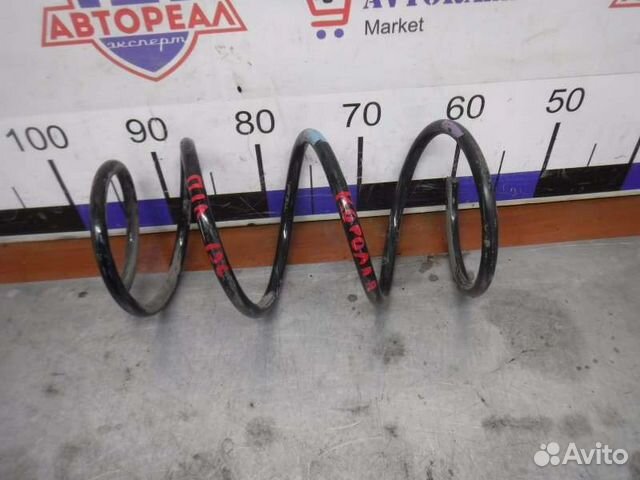 Пружина передняя левая Toyota Corolla 124 правый