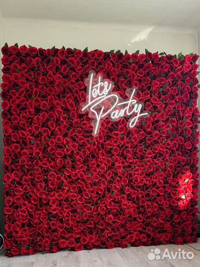 Фотозона из цветов, свадьба, день рождения