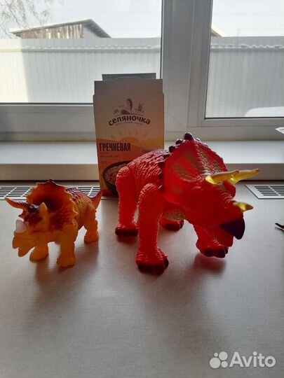 Динозавры игрушки пакетом