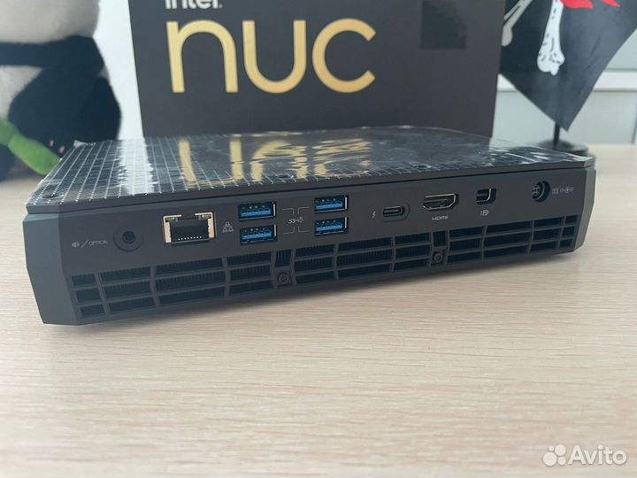 Intel NUC11PHKi7C / i7-1165G7/ RTX 2060