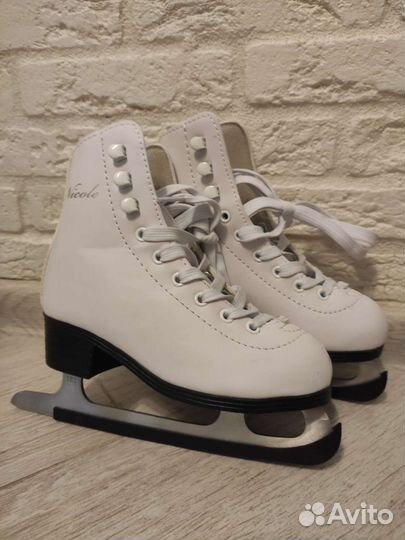 Коньки фигурные 