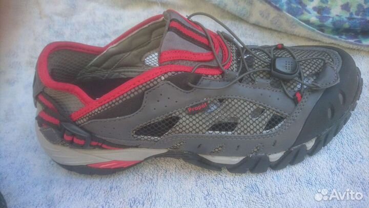 Кроссовки летние