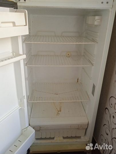 Продаю холодильник Stinol-110 в рабочем состоянии