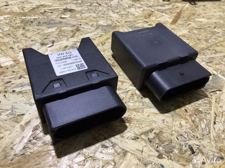 Блок управления бензонасосом Skoda Octavia A7