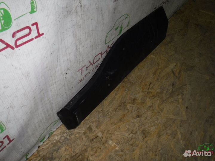 Накладка задней правой двери Toyota Rav 4 2018-20