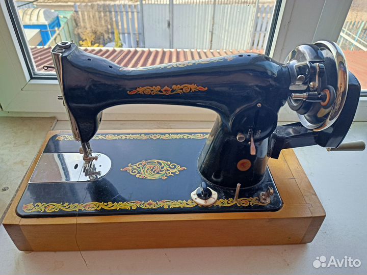 Швейная раритетная машинка 