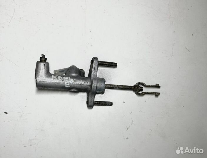 Главный Цилиндр сцепления Toyota Karina E