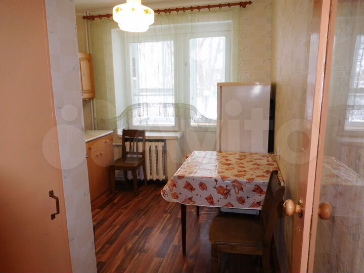 2-к. квартира, 53 м², 1/3 эт.