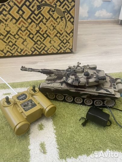Танк на пульте управления