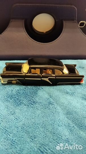 Модель Газ 13 Чайка