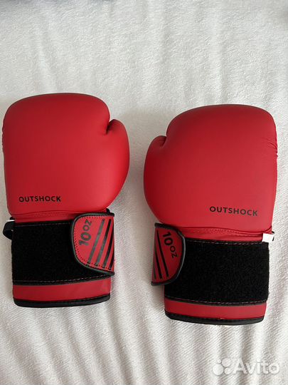 Боксерские перчатки Outshock 10 oz новые