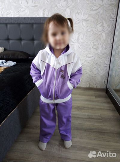 Спортивный костюм для девочки на весну