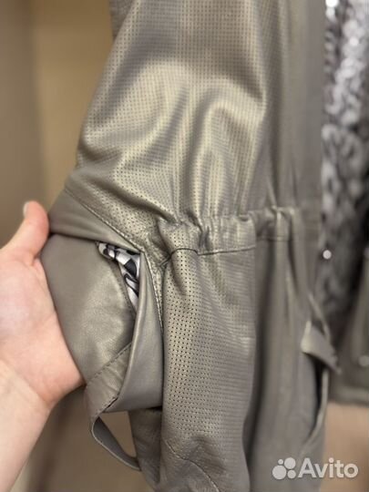 Курточка кожаная женская