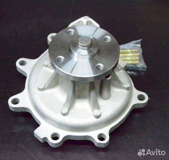 Помпа Isuzu 4HK1T Водяной Насос Isuzu NQR75 NPR75