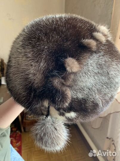 Шапки норковые женские 2 штуки