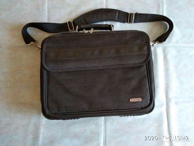 Кейс для ноутбука