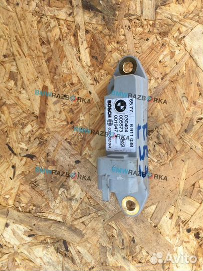 Датчик удара передний левый BMW X5 E53 рест. 2005