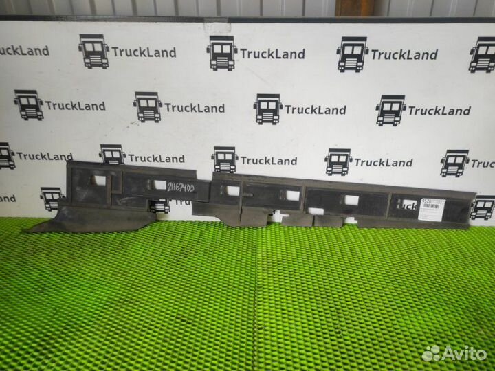 Боковая накладка радиатора правая Volvo Fh 4