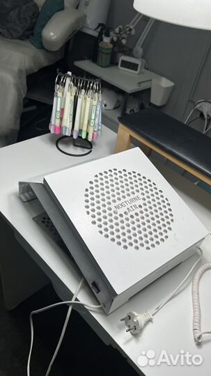 Вытяжка (пылесос ) для маникюра