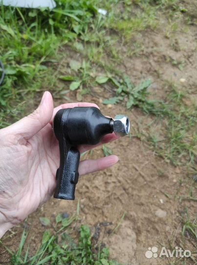 Наконечник рулевой правый на Volkswagen golf