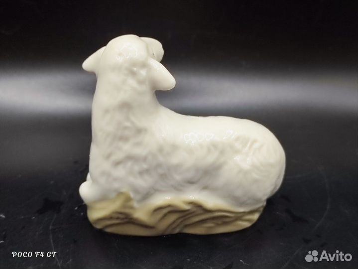 Статуэтка Овца фарфор лфз, 1980е гг винтаж СССР