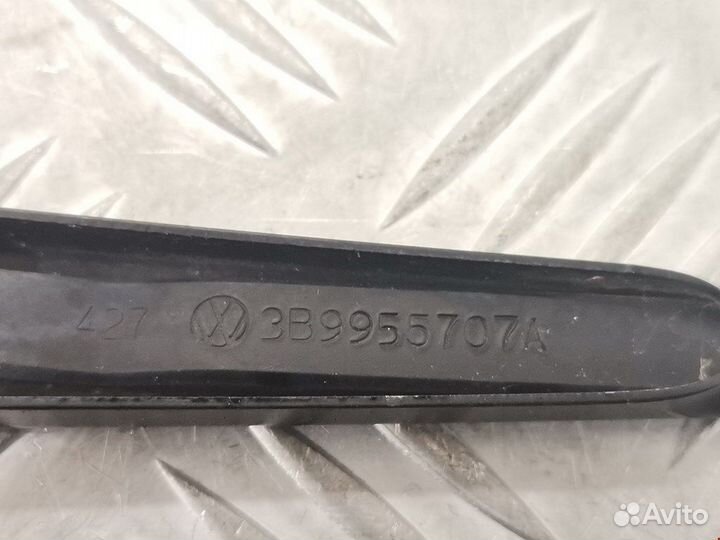 Поводок для Volkswagen Passat 5