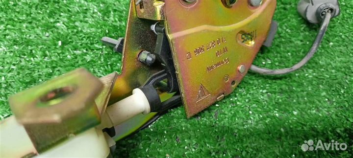 Замок багажника VW Touareg 2002-2010