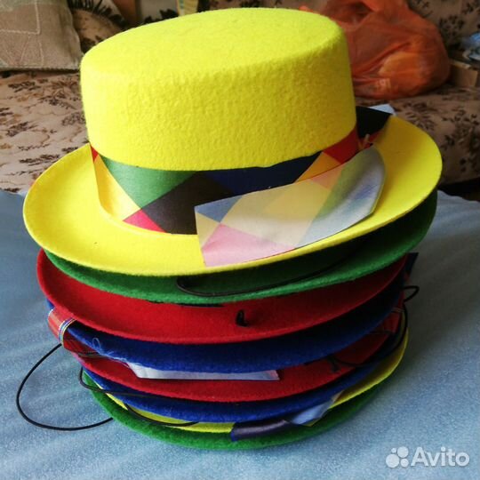 Шляпы и аксессуары для праздника